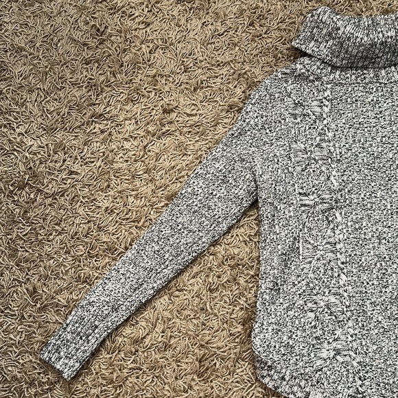 Gap Women’s Black and White Turtleneck Knit Long Sleeve Sweater Size xsmall - Picture 5 of 10